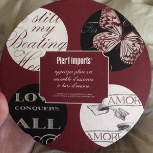 NWOT Pier1 Appetizer Plates (set of 4)